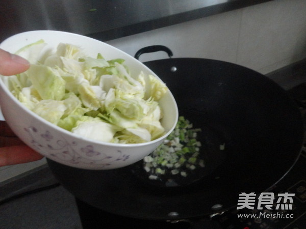 西红柿素炒洋白菜的做法步骤：5