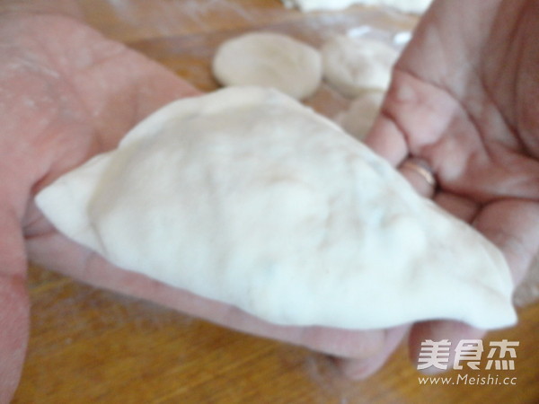 菠菜韭菜盒子的做法步骤:6