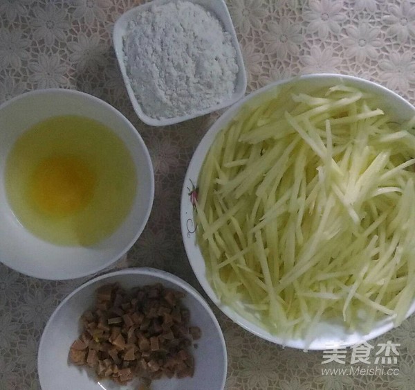 香煎土豆饼的做法步骤：2