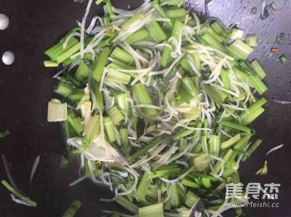 芹菜土豆丝的做法步骤：4