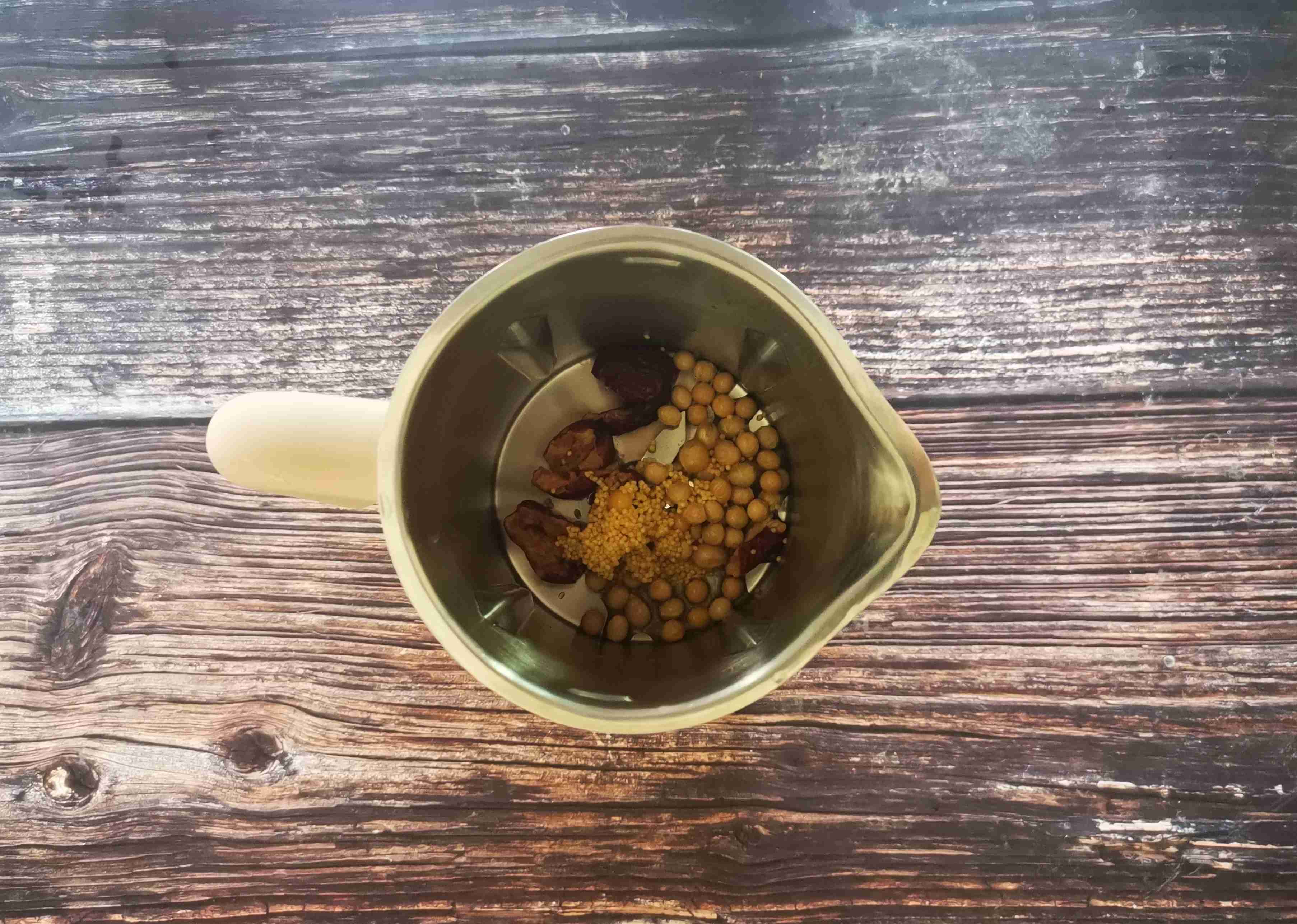 小米黄豆红枣豆浆的做法步骤：4