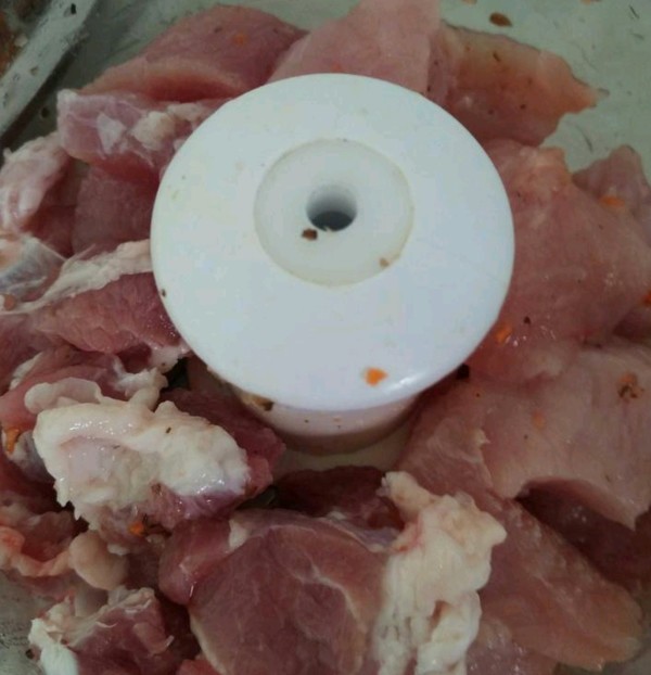 胡萝卜猪肉饺的做法步骤：3