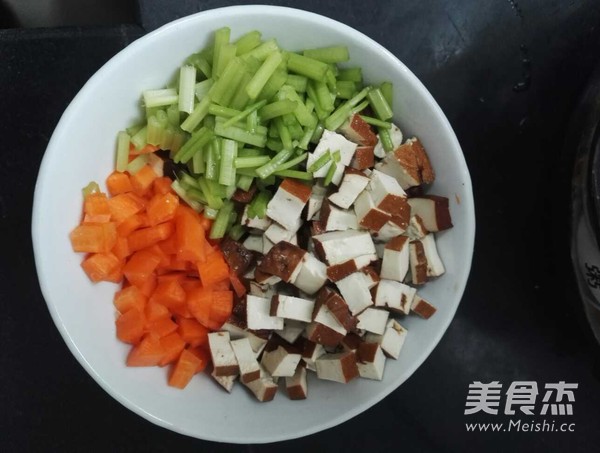 花式什锦炒饭的做法步骤：7