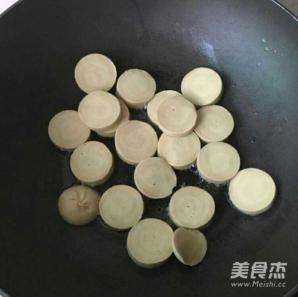 香菇素鸡的做法步骤：7