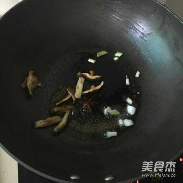 香菇素鸡的做法步骤：11