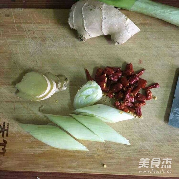 土豆烧鸡腿的做法步骤：18