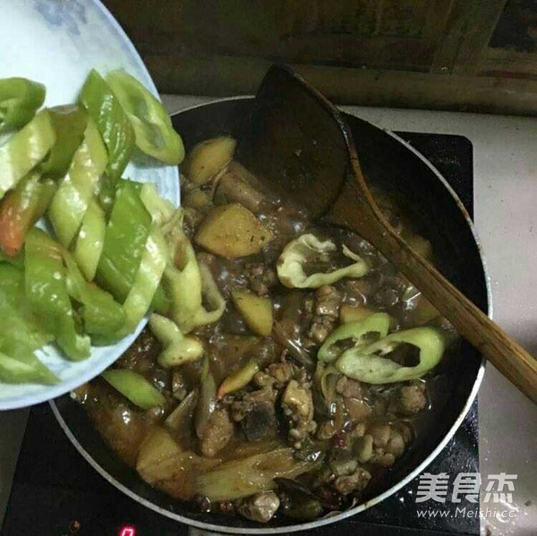 土豆烧鸡腿的做法步骤：18