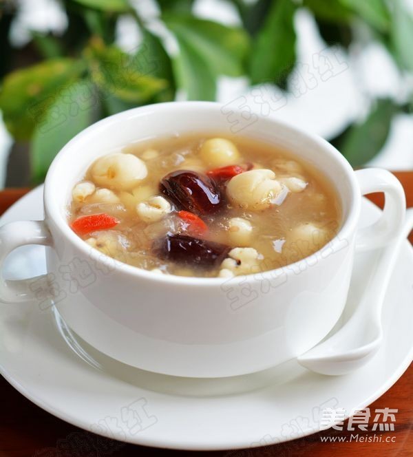 薏米莲子银耳羹的做法步骤:6