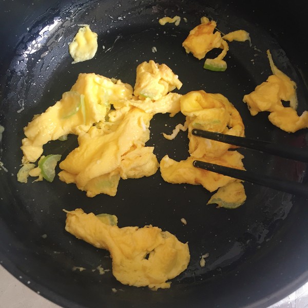 清香蛋炒饭的做法步骤:3