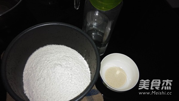 香菇肉包的做法步骤：1