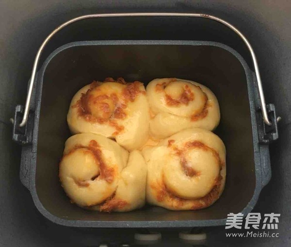 黄金肉松吐司的做法步骤：11