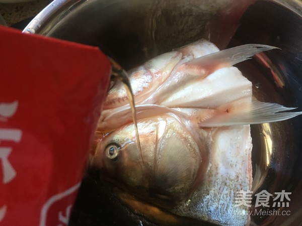 霸王超市| 剁椒鱼头的做法步骤:3