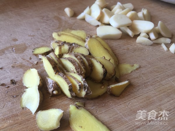霸王超市| 剁椒鱼头的做法步骤:8