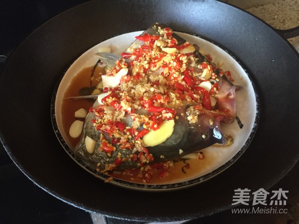 霸王超市| 剁椒鱼头的做法步骤:14