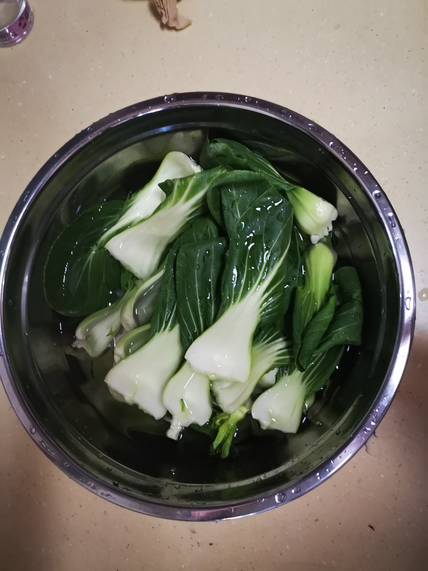 干椒炒小油菜的做法步骤：1