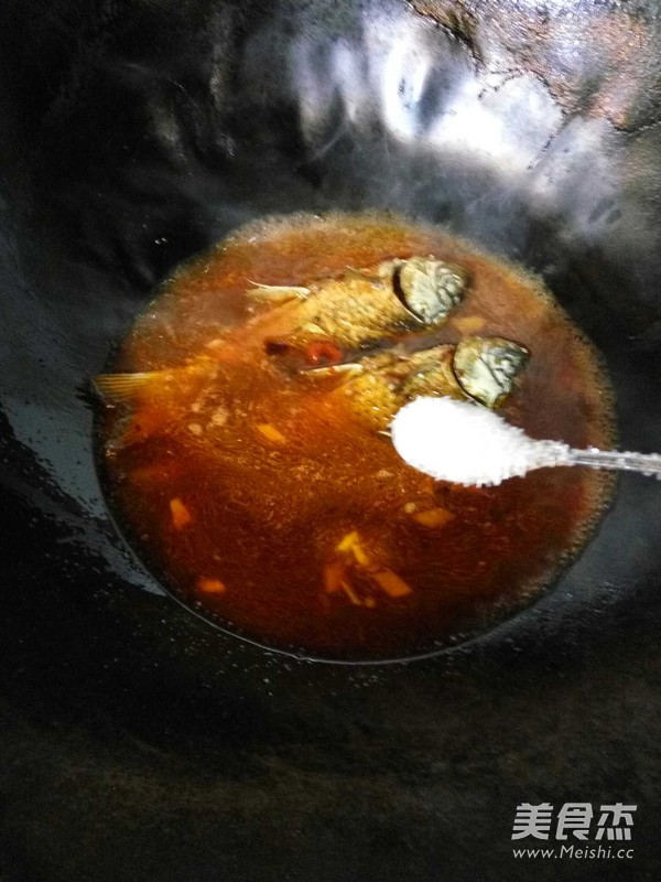 豆瓣鲫鱼的做法步骤：10