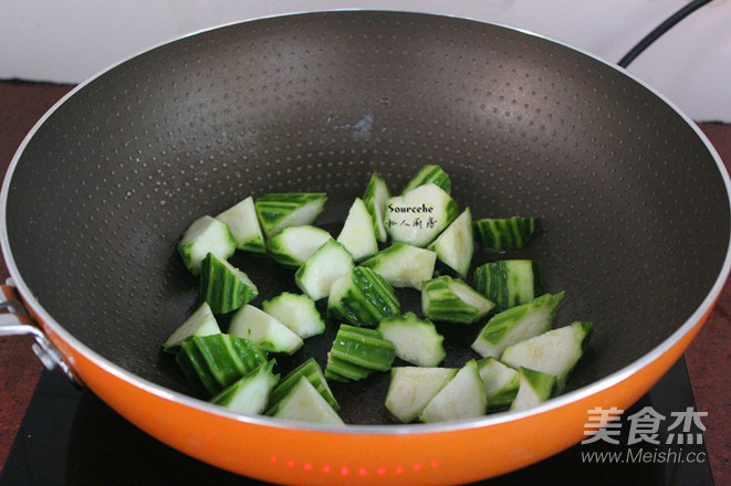 丝瓜肉片汤的做法步骤:5