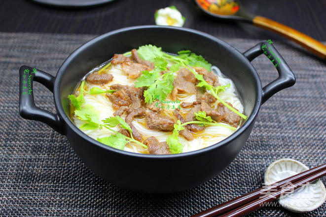爽滑浓香肉牛面的做法步骤:7
