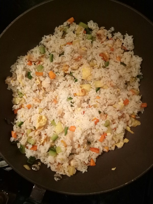 菠萝炒饭的做法步骤：6