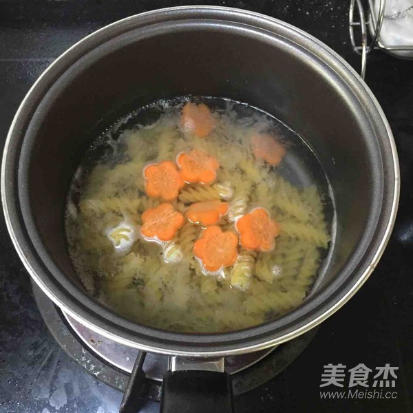 奶油培根意面的做法步骤:5