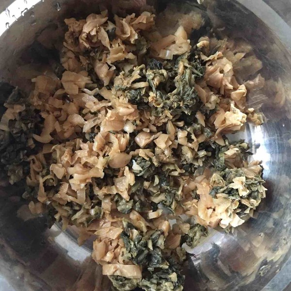 梅菜肉包的做法步骤:3