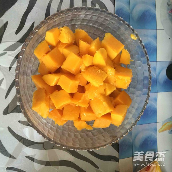 芒果千层蛋糕的做法步骤：1