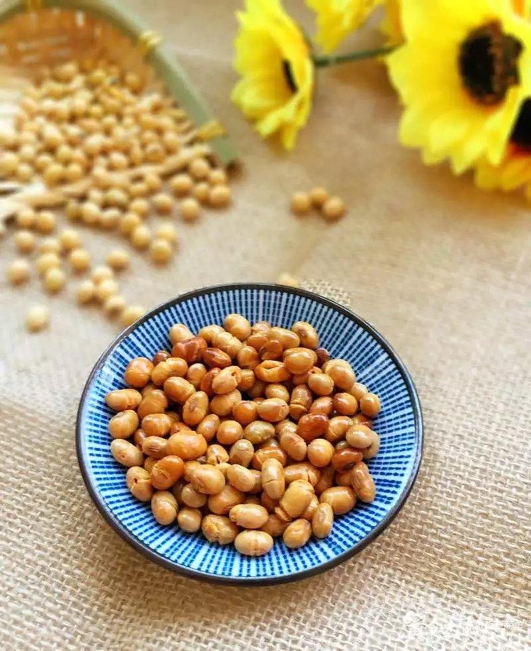 【二月二,吃料豆】