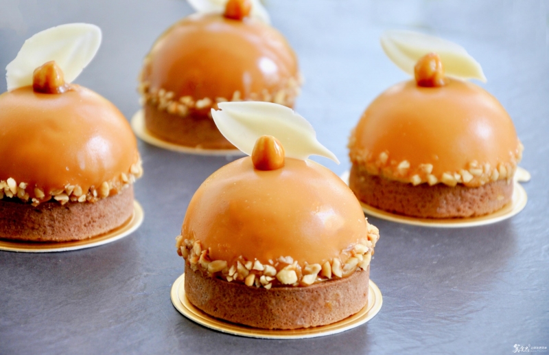 焦糖蜜桔慕斯塔法式甜点在家也能制作