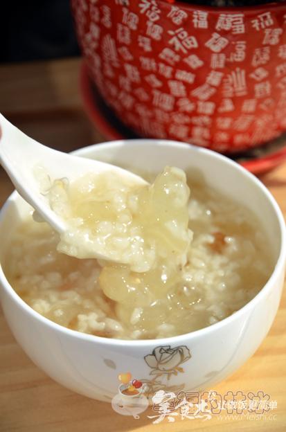 来一碗冰气十足的皂角米桃胶冰粥