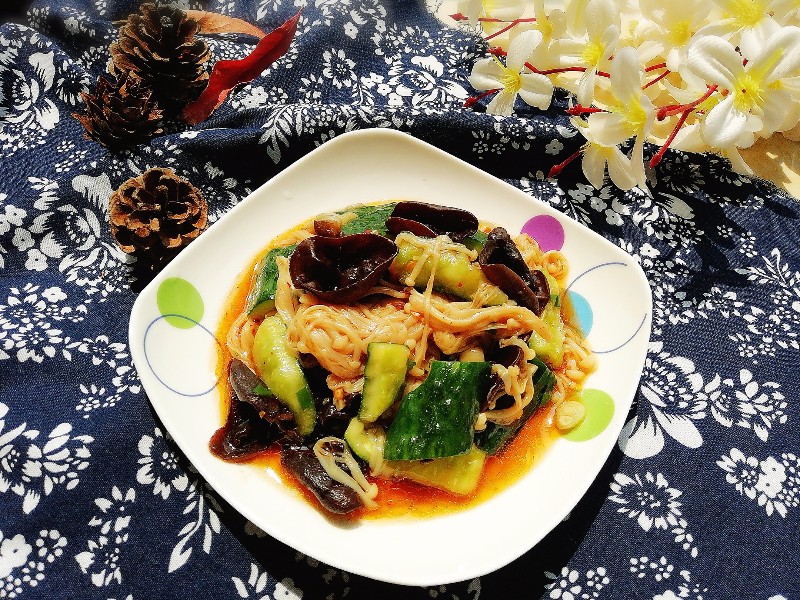 克;花生油40克;盐3克;生抽15克;蚝油10克;凉拌醋半勺;老干妈辣椒酱1勺