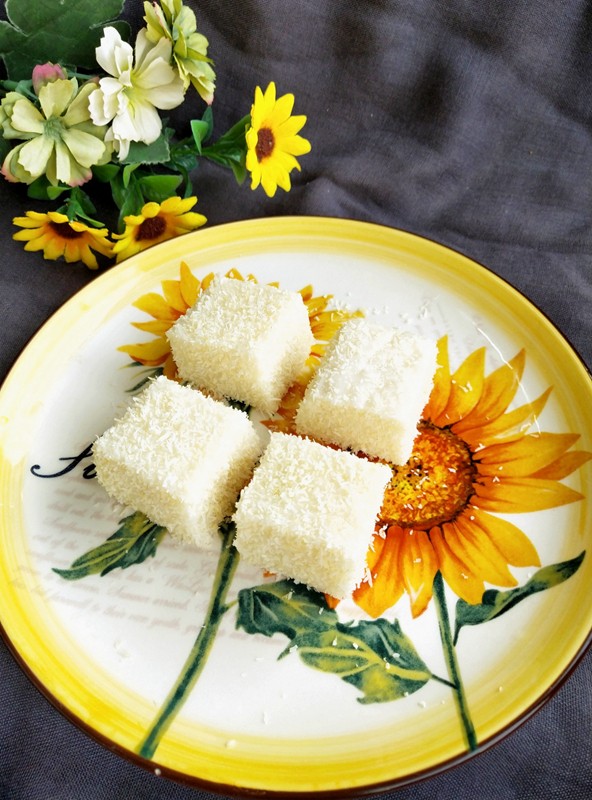 软糯q弹的牛奶莲子软糕