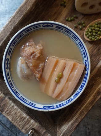 莲藕绿豆煲猪骨汤的做法