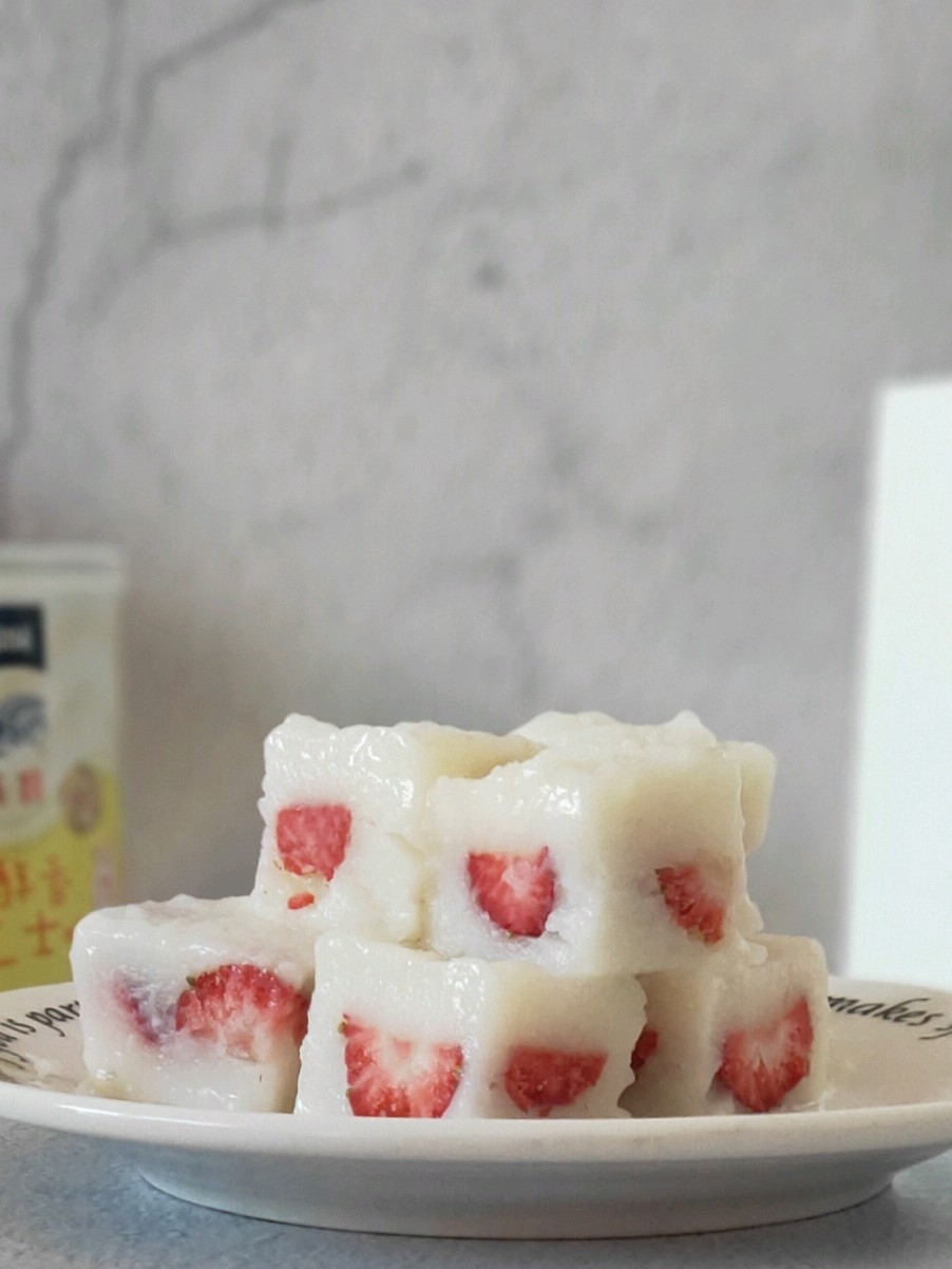 草莓奶冻的做法