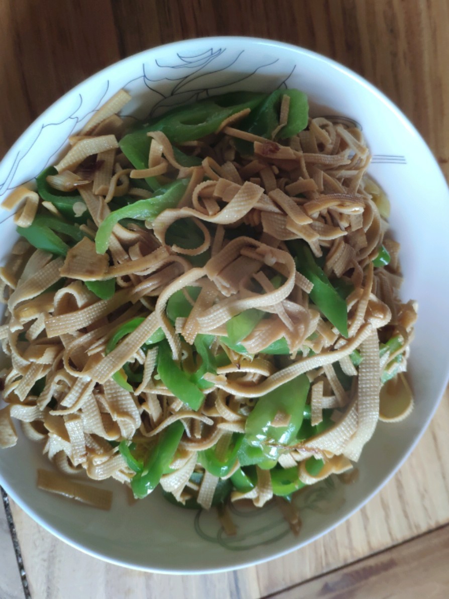 尖椒豆腐皮