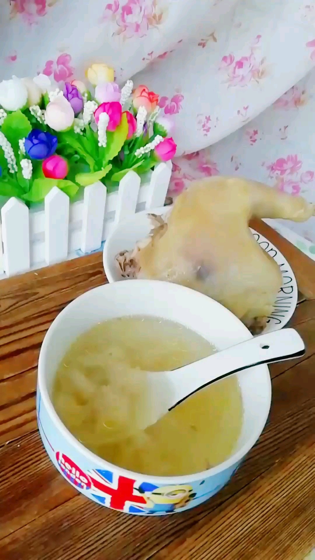新鲜猴头菇煲鸡汤的做法