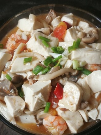 菌菇虾仁炖豆腐的做法