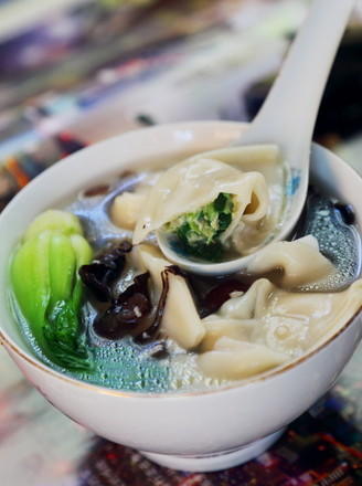 鸡汤菜肉大馄饨