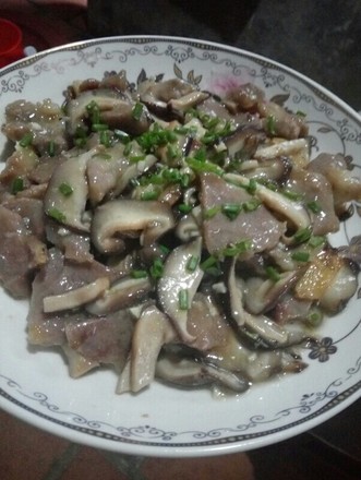 鲜香菇炒肉片的做法