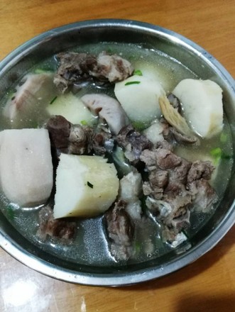 淮山莲藕骨头汤的做法