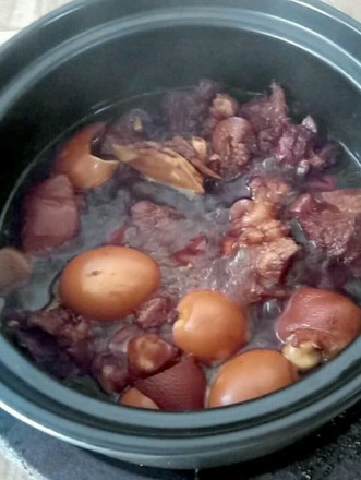 砂锅煲猪脚姜的做法