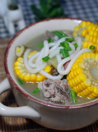 笋尖玉米排骨汤的做法