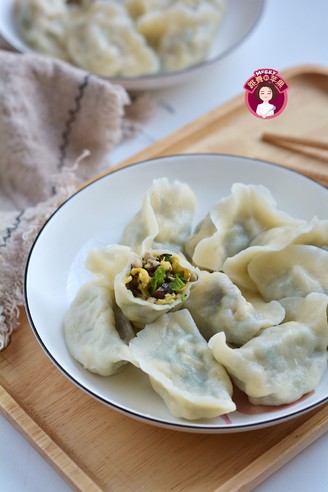 鸡蛋香菇油菜饺子