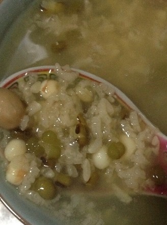 绿豆芡实清火粥的做法