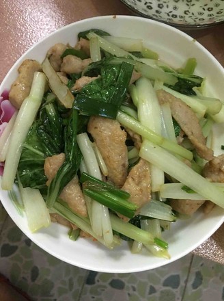 马鲛鱼肉炒小白菜