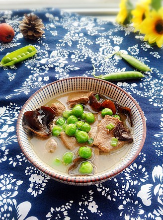豌豆木耳猪肝汤的做法