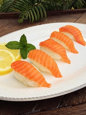 简易版三文鱼寿司的做法