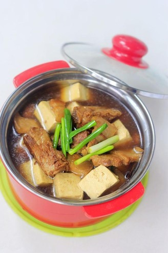 电饭煲豆腐炖肉的做法