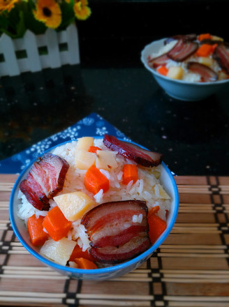 腊肉土豆焖饭的做法