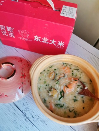 寒冷冬日里那一碗暖心暖胃的鲜虾鲍鱼粥的做法