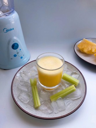 菠萝芹菜汁的做法
